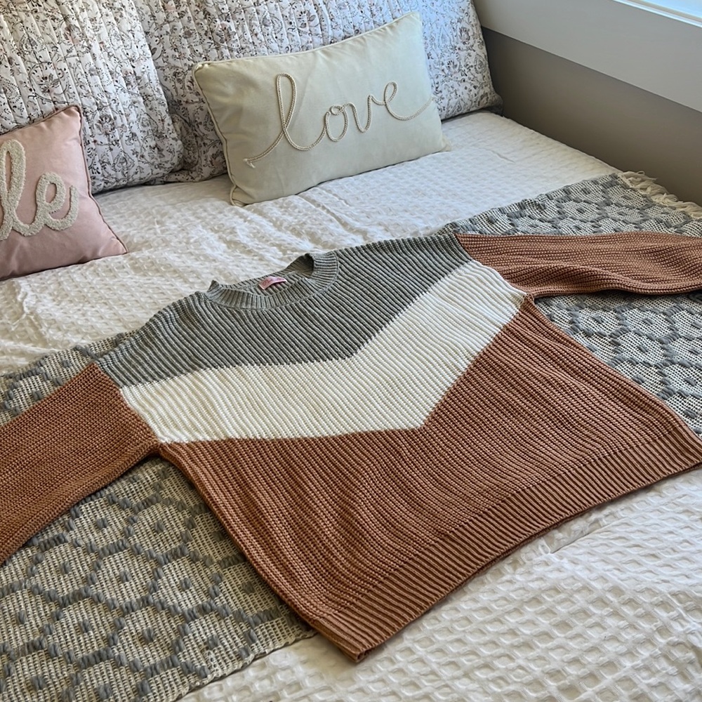 Women’s Chevron Sweater Pink Lily